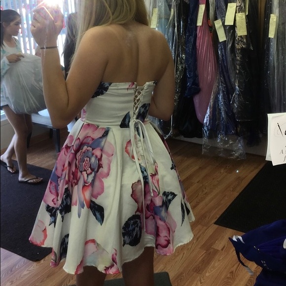 Dresses & Skirts - Floral Homecoming Dress